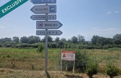 Toulon-Sur-Allier, Auvergne 03400