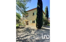 Cadenet, Provence-Alpes-Côte d'Azur 84160