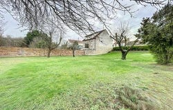 Champigny, Bourgogne 89340