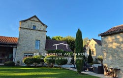 Caylus, Midi-Pyrénées 82160