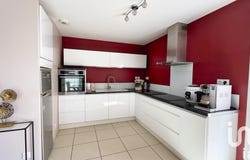 Bains, Auvergne-Rhône-Alpes 43370