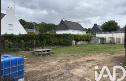 Ploeren, Brittany 56880