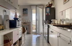 Avignon, Provence-Alpes-Côte-d'Azur 84000