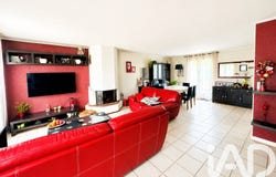 Houx, Centre-Val de Loire 28130