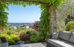 Châteauneuf-Grasse, Provence-Alpes-Côte d'Azur 06740