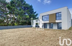 Binic, Brittany 22680