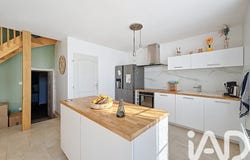 Pernay, Centre-Val de Loire 37230