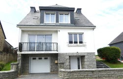 Rostrenen, Brittany 22110