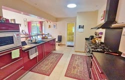 PUISSALICON, Languedoc-Roussillon 34480
