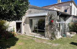 Mortagne-Sur-Gironde, Poitou-Charentes 17120