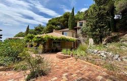 Suzette, Provence-Alpes-Côte d'Azur 84190