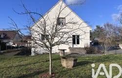 Senlis, Hauts-de-France 60300