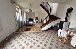 Mosnes, Centre 37530
