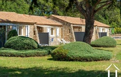 Pernes-les-Fontaines, Provence-Alpes-Côte-d'Azur 84210