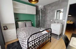 Rue Philippe Fabia, Lyon, Auvergne-Rhône-Alpes 69008