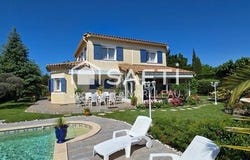 Rochefort-Du-Gard, Languedoc-Roussillon 30650