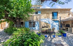 Sainte-Cécile-les-Vignes, Provence-Alpes-Côte d'Azur 84290