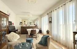 Longué-Jumelles, Pays de la Loire 49160