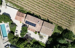 Châteauneuf-du-Pape, Provence-Alpes-Côte-d'Azur 84230