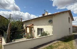 Civray, Poitou-Charentes 86400