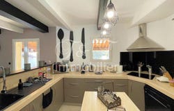 Saint-Saturnin-lès-Apt, Provence-Alpes-Côte-d'Azur 84490