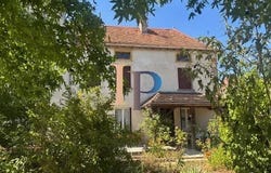 Pouilly-sous-Charlieu, Saône-et-Loire 42720