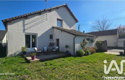 Sancoins, Centre-Val de Loire 18600