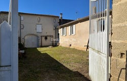 Nîmes, Languedoc-Roussillon 30000
