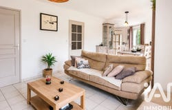 Luynes, Centre-Val de Loire 37230