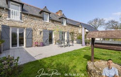 Hénon, Brittany 22150
