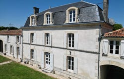 Saint-Jean-d'Angély, Charente-Maritime 17400