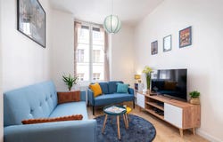 Grande Rue de la Croix-Rousse, Lyon, Auvergne-Rhône-Alpes 69004