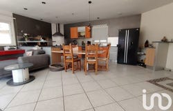 Garons, Occitanie 30128