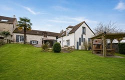 Briarres-sur-Essonne, Centre 45390