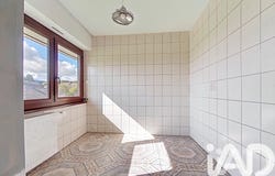 La Roche-sur-Foron, Auvergne-Rhône-Alpes 74800