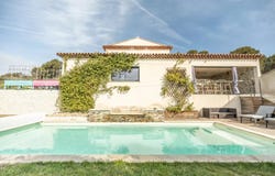 La Tour-d'Aigues, Provence-Alpes-Côte d'Azur 84240