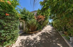 Arles, Provence-Alpes-Côte d'Azur 13280