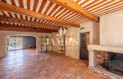Fontvieille, Provence-Alpes-Côte d'Azur 13990