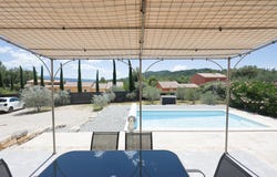 Saint-Saturnin-lès-Apt, Provence-Alpes-Côte-d'Azur 84490