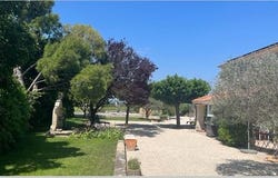 Châteauneuf-du-Pape, Provence-Alpes-Côte d'Azur 84230