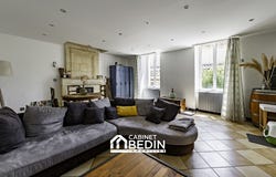 BOURG, Nouvelle-Aquitaine 33710