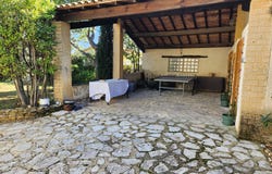 saint-saturnin-lès-avignon, Provence-Alpes-Côte d'Azur 84450