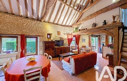Marcé-sur-Esves, Centre 37160