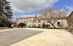 CHATEAUNEUF SUR CHARENTE, Poitou-Charentes 16120