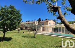 Camaret-sur-Aigues, Provence-Alpes-Côte d'Azur 84850