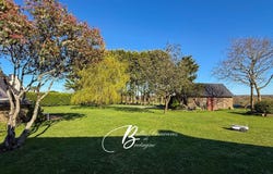 Lannilis, Brittany 29870