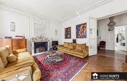 Paris, Île-de-France 75220