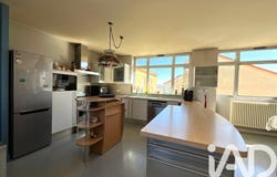 Saint-Étienne, Auvergne-Rhône-Alpes 42000
