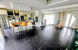 Veretz, Centre 37270