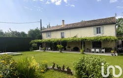 Suze-la-Rousse, Auvergne-Rhône-Alpes 26790